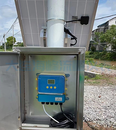 如何选择合适的大连海峰超声波明渠流量计型号？